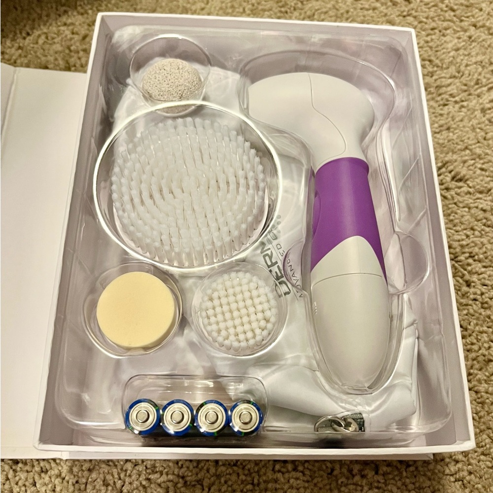 Dermabrush skin system